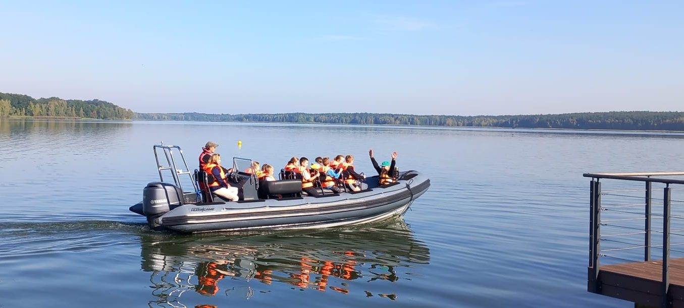 KLASY 2A I 2C SZUKAŁY ŚLADÓW JESIENI