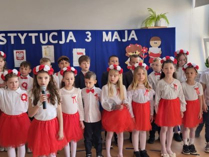 Klasy 1 - 3 świętują Uchwalenie Konstytucji 3 Maja